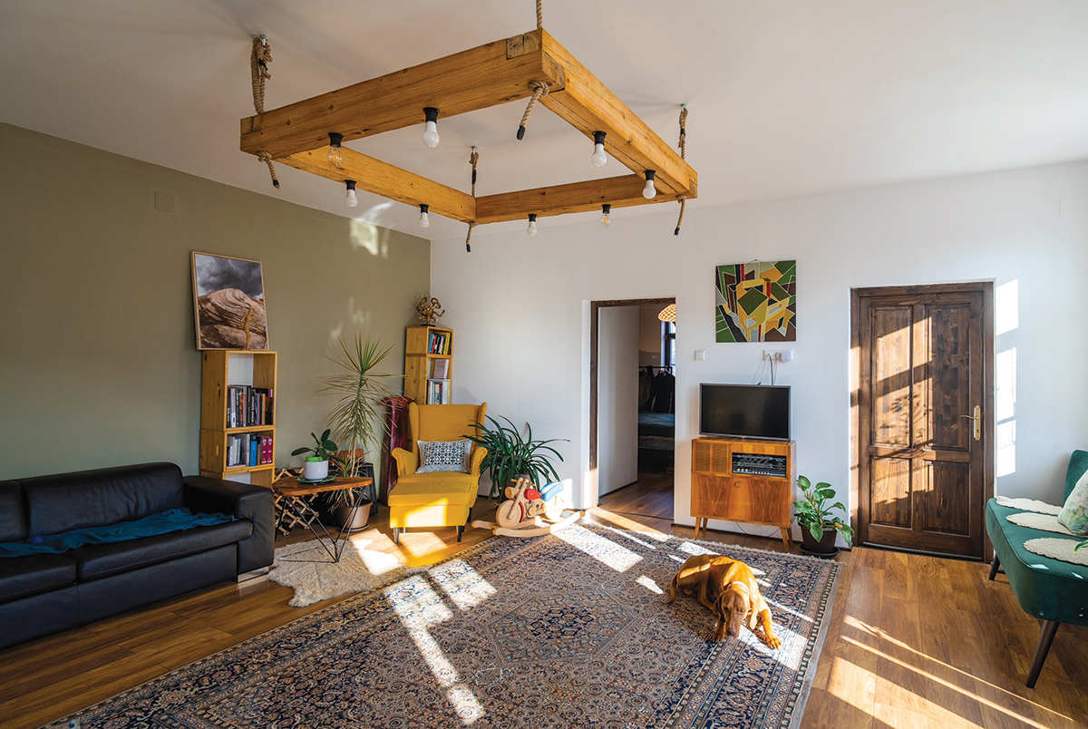 Szász-Bányász Anna